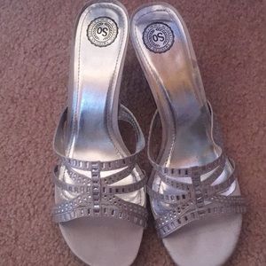 Silver jeweled sandal heels✨